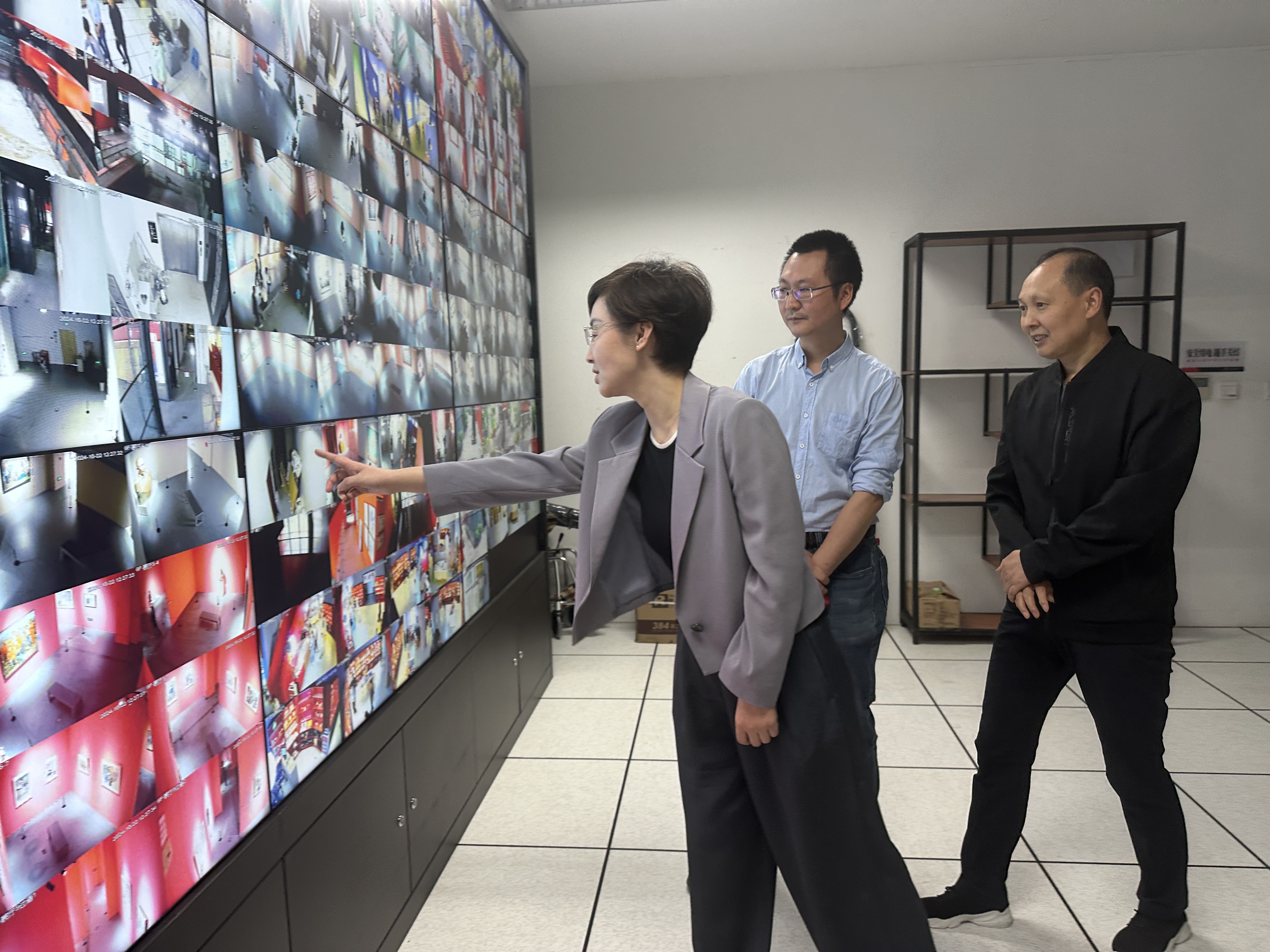 高琳主任在安保部检查安保工作