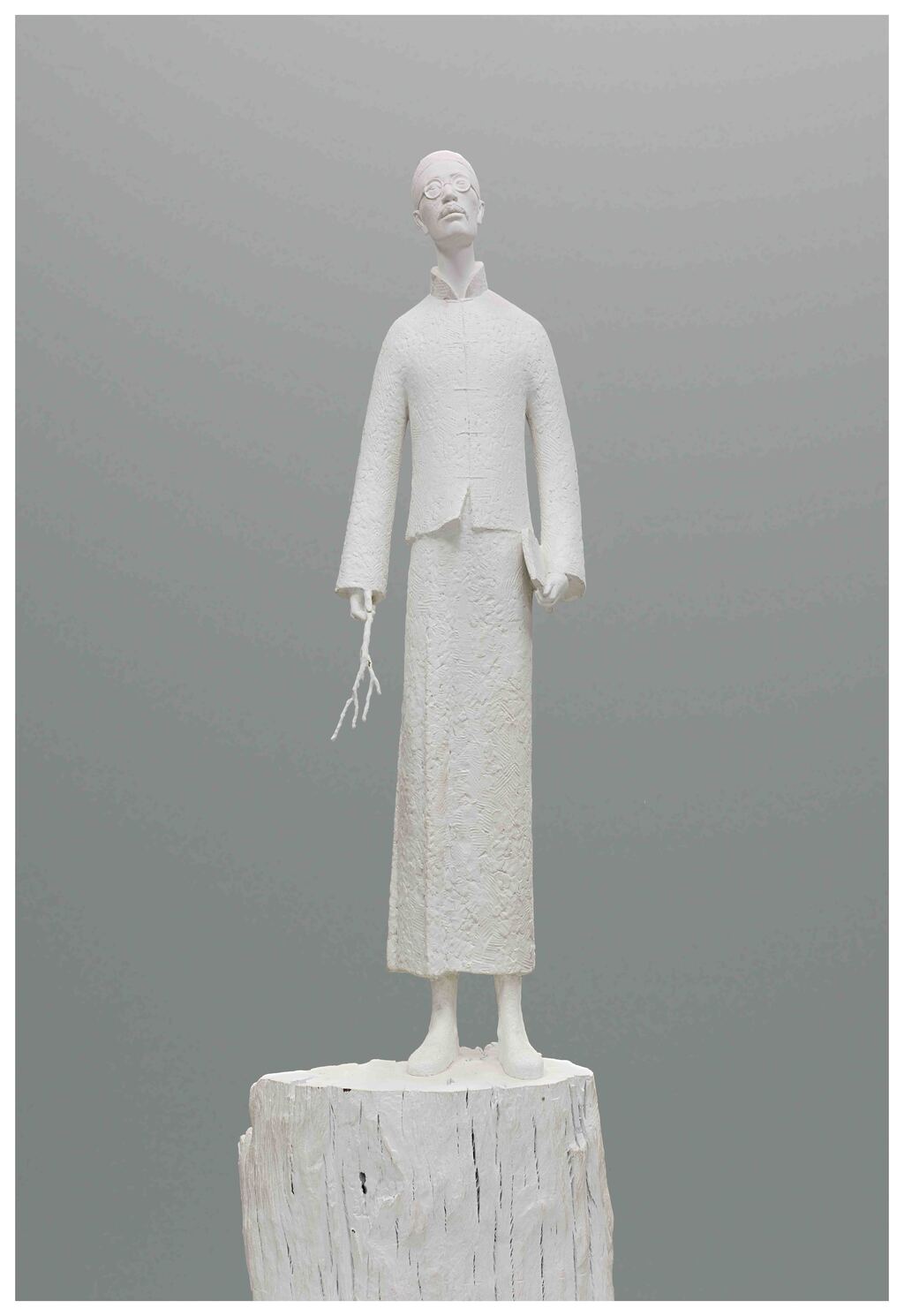 《最是人间留不住，朱颜辞镜花辞树——国学大师王国维》张朤  雕塑 100×26×18cm  2018年